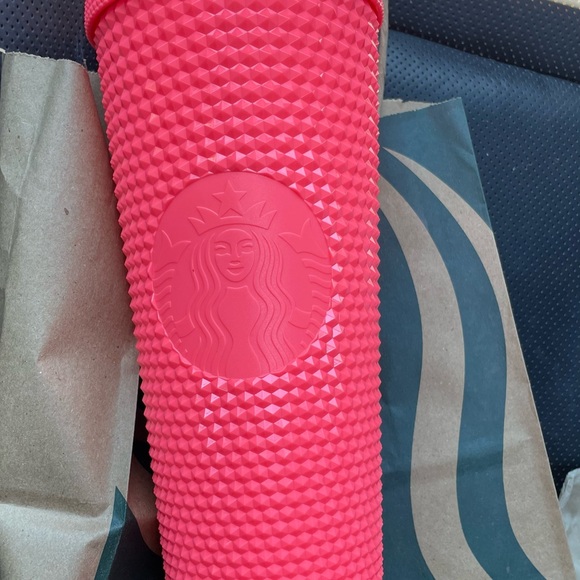 Dragonfruit Studded 2022 - Picture 2 of 2